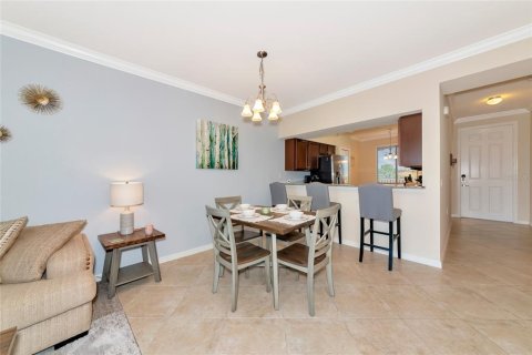 Copropriété à vendre à Bradenton, Floride: 2 chambres, 104.14 m2 № 1656947 - photo 8