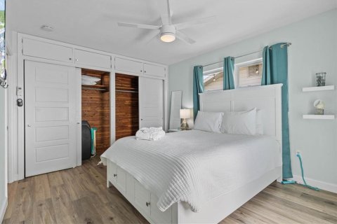 House in Sarasota, Florida 3 bedrooms, 114.08 sq.m. № 947274 - photo 20