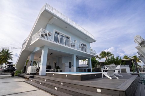 House in Key Largo, Florida 3 bedrooms, 128.02 sq.m. № 1702478 - photo 3