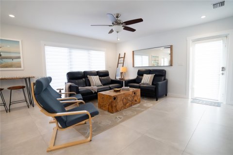 House in Key Largo, Florida 3 bedrooms, 128.02 sq.m. № 1702478 - photo 27