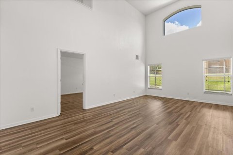 House in Davenport, Florida 5 bedrooms, 195.65 sq.m. № 1838116 - photo 7