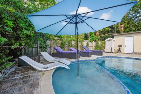 House in North Miami, Florida 3 bedrooms, 121.14 sq.m. № 2039160 - photo 29