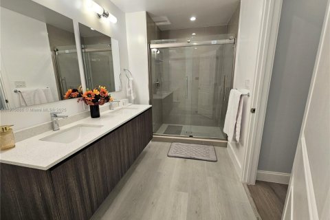 Condominio en venta en Hollywood, Florida, 2 dormitorios, 108.7 m2 № 1971707 - foto 11