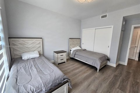 Condominio en venta en Hollywood, Florida, 2 dormitorios, 108.7 m2 № 1971707 - foto 14