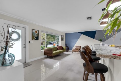 Villa ou maison à louer à Miami, Floride: 5 chambres, 155.89 m2 № 1974026 - photo 5