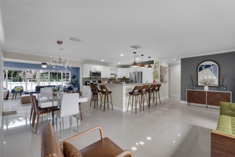 Villa ou maison à louer à Miami, Floride: 5 chambres, 155.89 m2 № 1974026 - photo 6