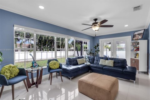 Villa ou maison à louer à Miami, Floride: 5 chambres, 155.89 m2 № 1974026 - photo 14