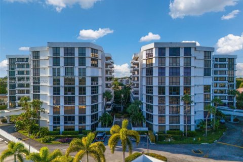 Copropriété à louer à Miami, Floride: 3 chambres, 171.68 m2 № 2001071 - photo 30