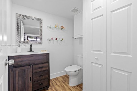 Copropriété à louer à Miami, Floride: 3 chambres, 171.68 m2 № 2001071 - photo 17