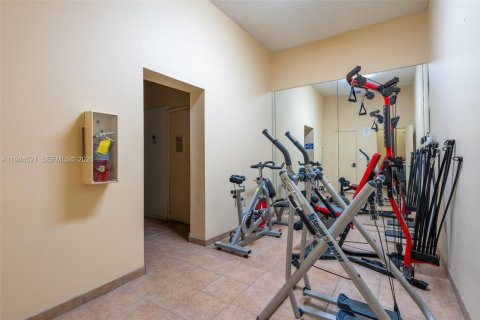 Copropriété à louer à Miami, Floride: 3 chambres, 171.68 m2 № 2001071 - photo 27