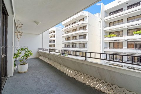 Copropriété à louer à Miami, Floride: 3 chambres, 171.68 m2 № 2001071 - photo 19