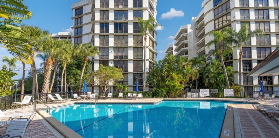 Condo à Miami, Floride, 3 chambres  № 2001071