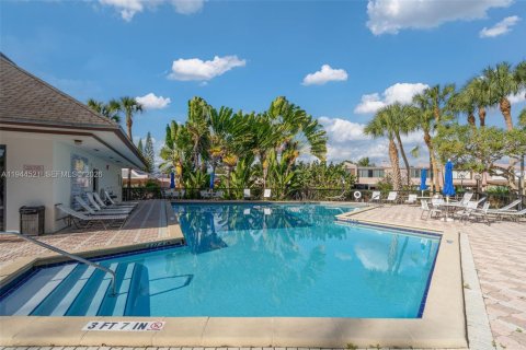 Copropriété à louer à Miami, Floride: 3 chambres, 171.68 m2 № 2001071 - photo 22