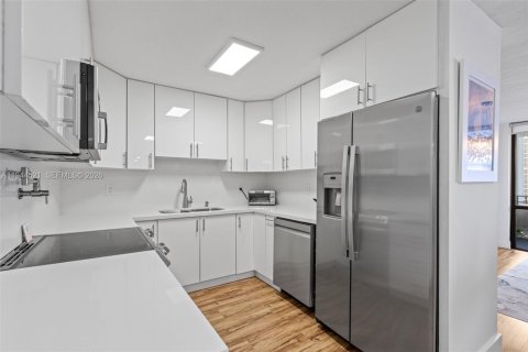 Copropriété à louer à Miami, Floride: 3 chambres, 171.68 m2 № 2001071 - photo 6