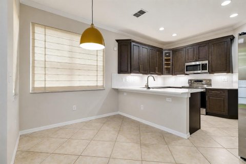Touwnhouse à vendre à Tampa, Floride: 3 chambres, 147.44 m2 № 2210311 - photo 8