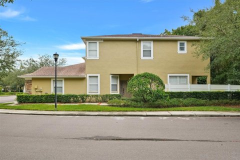 Touwnhouse à vendre à Tampa, Floride: 3 chambres, 147.44 m2 № 2210311 - photo 3