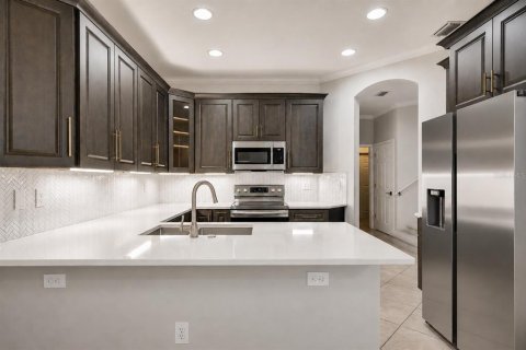 Touwnhouse à vendre à Tampa, Floride: 3 chambres, 147.44 m2 № 2210311 - photo 4
