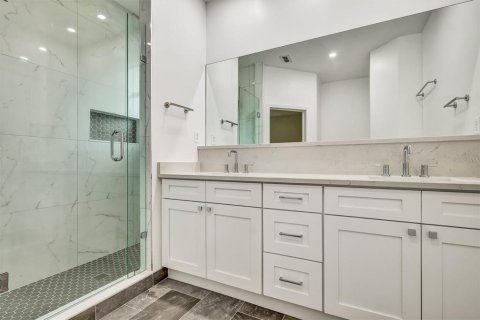 Touwnhouse à vendre à Tampa, Floride: 3 chambres, 147.44 m2 № 2210311 - photo 18