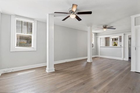 Propiedad comercial en venta en Saint Petersburg, Florida, 3 dormitorios, 152.73 m2 № 1786750 - foto 6