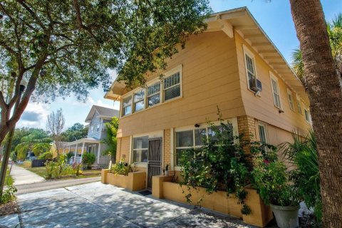 Propiedad comercial en venta en Saint Petersburg, Florida, 3 dormitorios, 152.73 m2 № 1786750 - foto 2