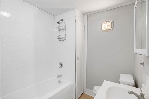 Propiedad comercial en venta en Saint Petersburg, Florida, 3 dormitorios, 152.73 m2 № 1786750 - foto 15