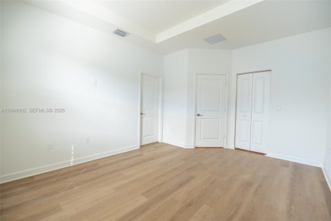 Touwnhouse à louer à Homestead, Floride: 3 chambres, 157.47 m2 № 2047277 - photo 3