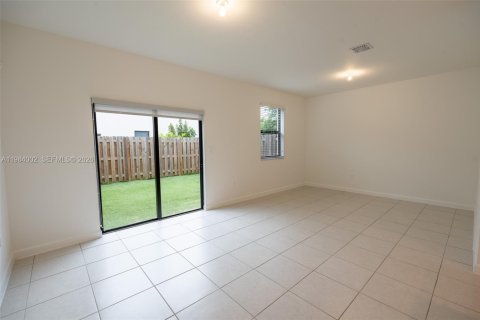 Touwnhouse à louer à Homestead, Floride: 3 chambres, 157.47 m2 № 2047277 - photo 19