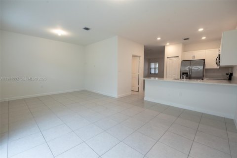 Touwnhouse à louer à Homestead, Floride: 3 chambres, 157.47 m2 № 2047277 - photo 21