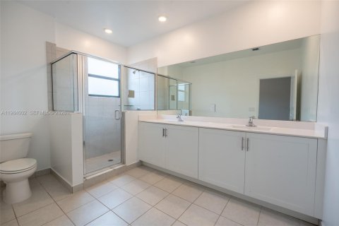 Touwnhouse à louer à Homestead, Floride: 3 chambres, 157.47 m2 № 2047277 - photo 23