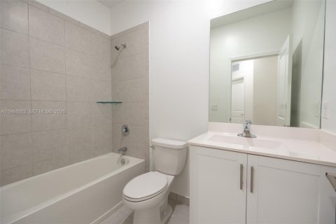 Touwnhouse à louer à Homestead, Floride: 3 chambres, 157.47 m2 № 2047277 - photo 24