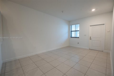 Touwnhouse à louer à Homestead, Floride: 3 chambres, 157.47 m2 № 2047277 - photo 15