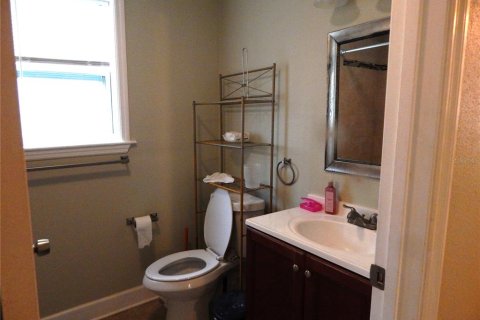 House in Tampa, Florida 3 bedrooms, 113.9 sq.m. № 2415145 - photo 10