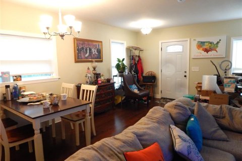 House in Tampa, Florida 3 bedrooms, 113.9 sq.m. № 2415145 - photo 14