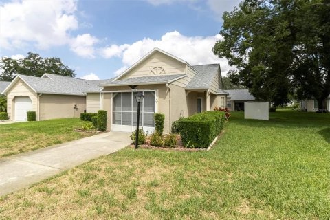 Condo in New Port Richey, Florida, 2 bedrooms  № 1742794 - photo 2
