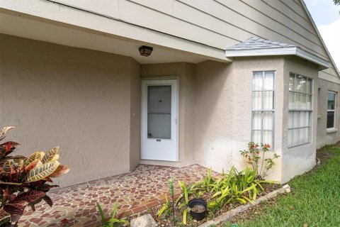 Condo in New Port Richey, Florida, 2 bedrooms  № 1742794 - photo 3