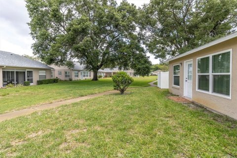 Condo in New Port Richey, Florida, 2 bedrooms  № 1742794 - photo 30