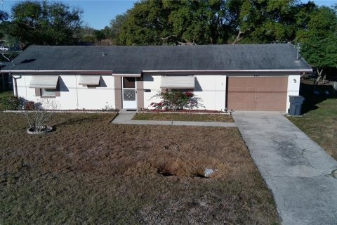 Villa ou maison à vendre à Lake Wales, Floride: 2 chambres, 104.52 m2 № 2118703 - photo 2