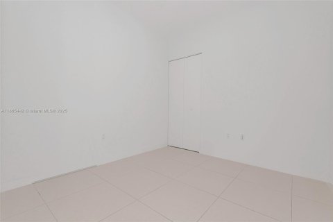 Copropriété à vendre à Miami, Floride: 2 chambres, 114.73 m2 № 1892946 - photo 11