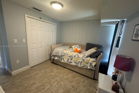 House in Naples, Florida 4 bedrooms, 133.22 sq.m. № 1766491 - photo 19