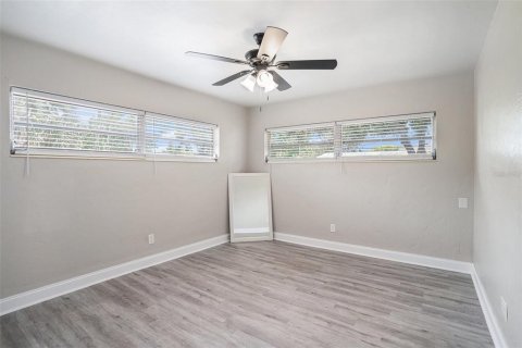 Casa en alquiler en Tampa, Florida, 3 dormitorios, 171.13 m2 № 1650956 - foto 11