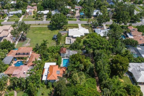 House in Sarasota, Florida 3 bedrooms, 240.9 sq.m. № 1877349 - photo 5