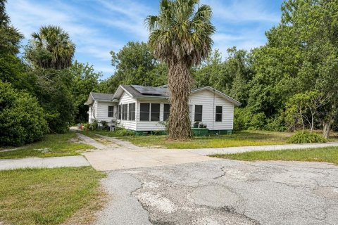 House in Eustis, Florida 3 bedrooms, 166.85 sq.m. № 2148021
