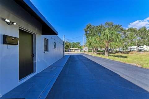 Immobilier commercial à louer à Sarasota, Floride: 92.9 m2 № 2415187 - photo 19