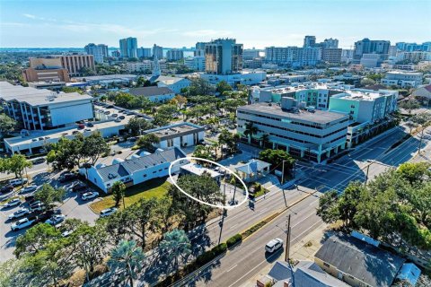 Immobilier commercial à Sarasota, Floride 92.9 m2 № 2415187