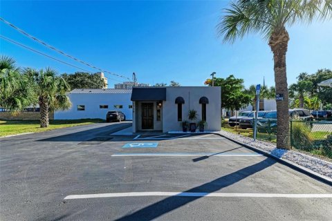 Immobilier commercial à louer à Sarasota, Floride: 92.9 m2 № 2415187 - photo 3