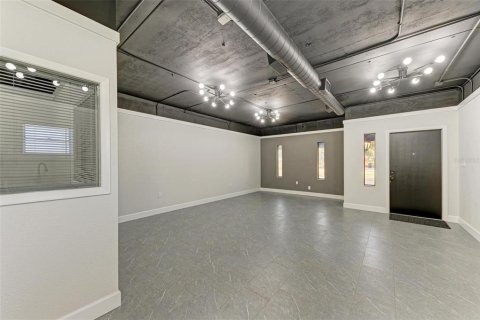 Immobilier commercial à louer à Sarasota, Floride: 92.9 m2 № 2415187 - photo 10