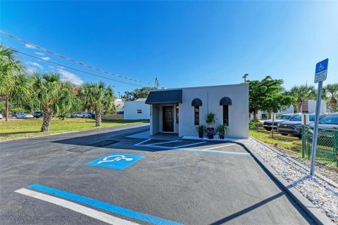 Immobilier commercial à louer à Sarasota, Floride: 92.9 m2 № 2415187 - photo 4