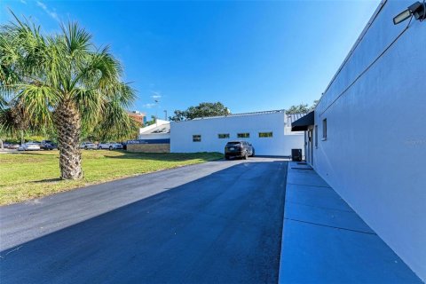 Immobilier commercial à louer à Sarasota, Floride: 92.9 m2 № 2415187 - photo 16