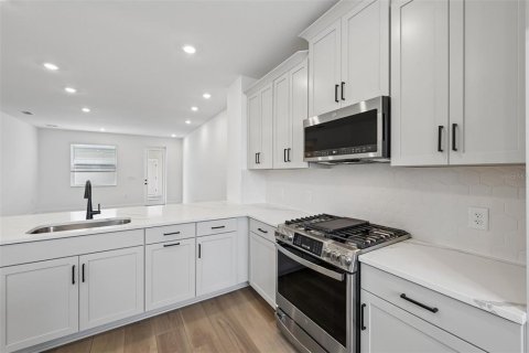 Adosado en venta en Bradenton, Florida, 3 dormitorios, 157.38 m2 № 2114364 - foto 4