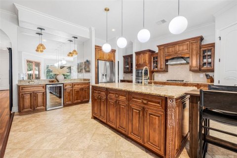 House in Tampa, Florida 4 bedrooms, 371.42 sq.m. № 1869127 - photo 23